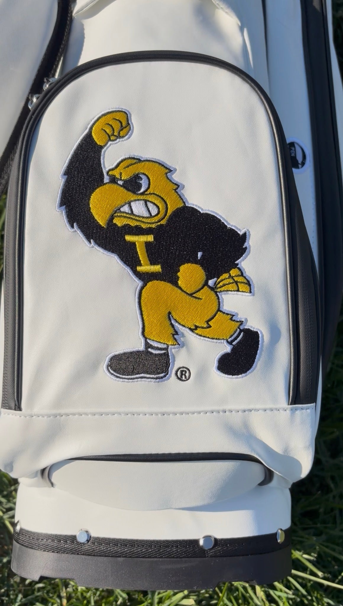 Iowa Hawkeyes Herky Golf Bag – White