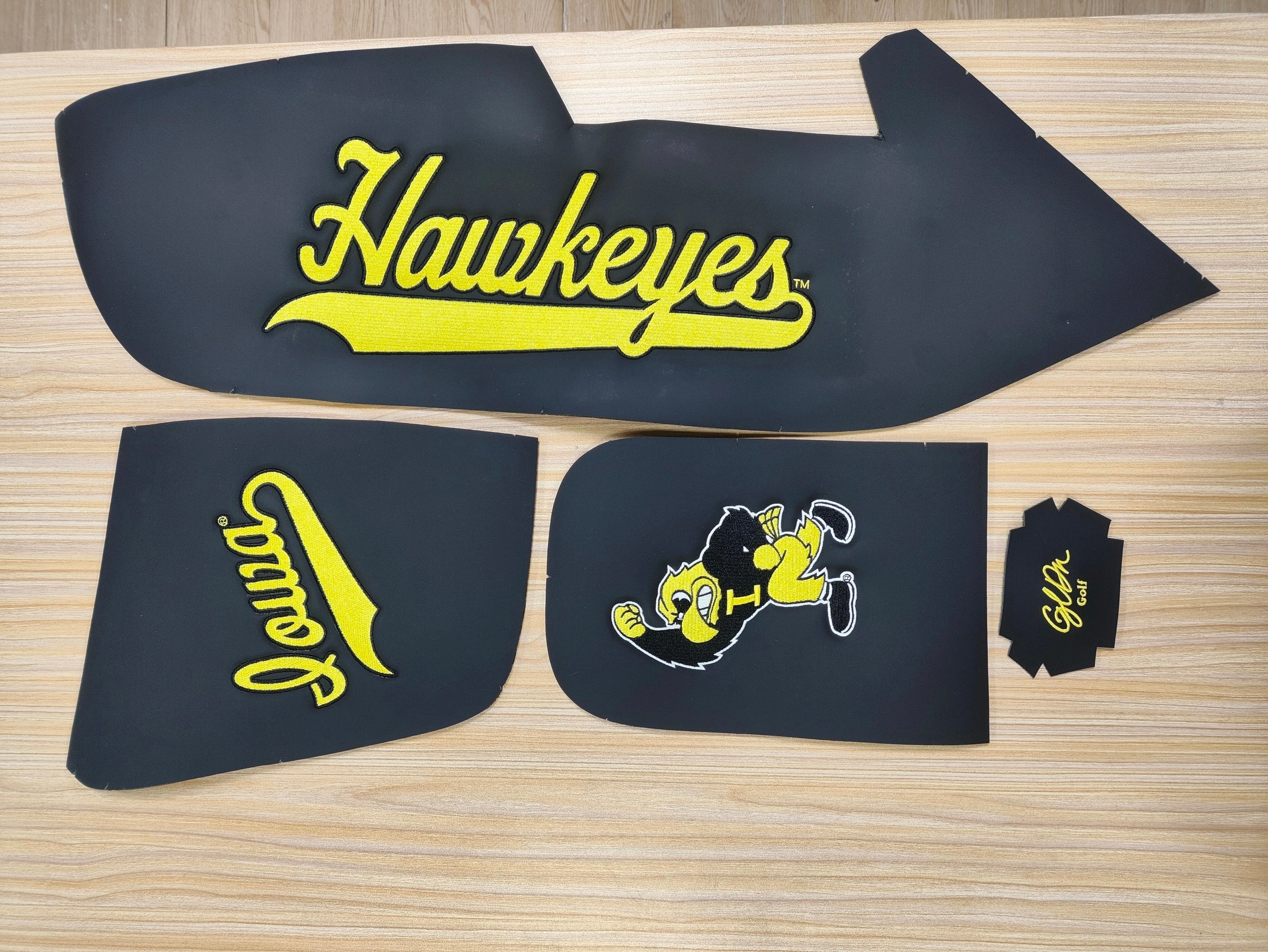 Iowa Hawkeyes Herky Players Golf Bag – Black